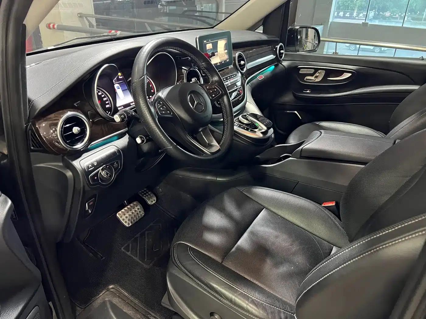 Mercedes-Benz V-Class 2017 V 260 Premium Edition — миниатюра 6