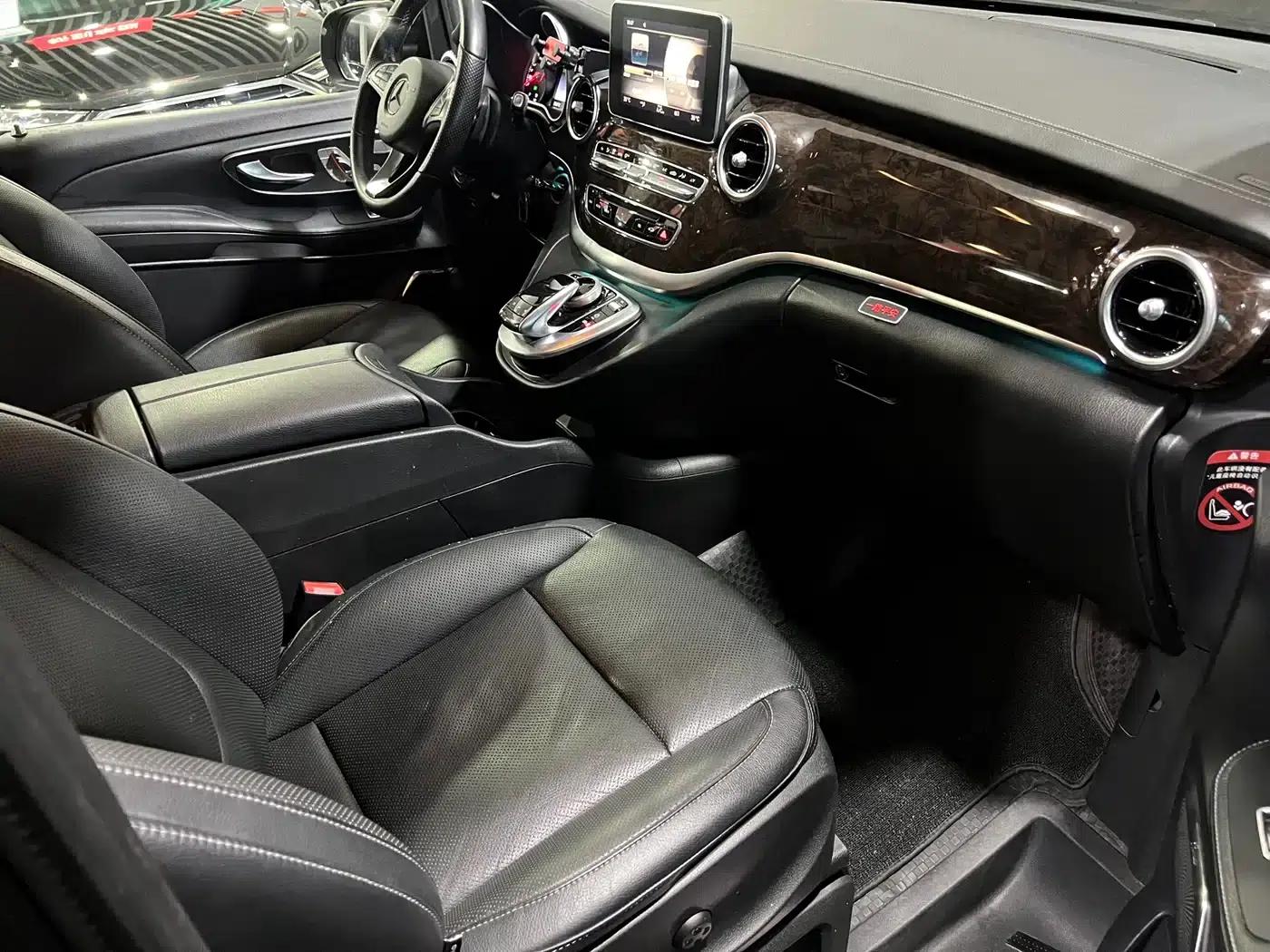 Mercedes-Benz V-Class 2017 V 260 Premium Edition — миниатюра 7