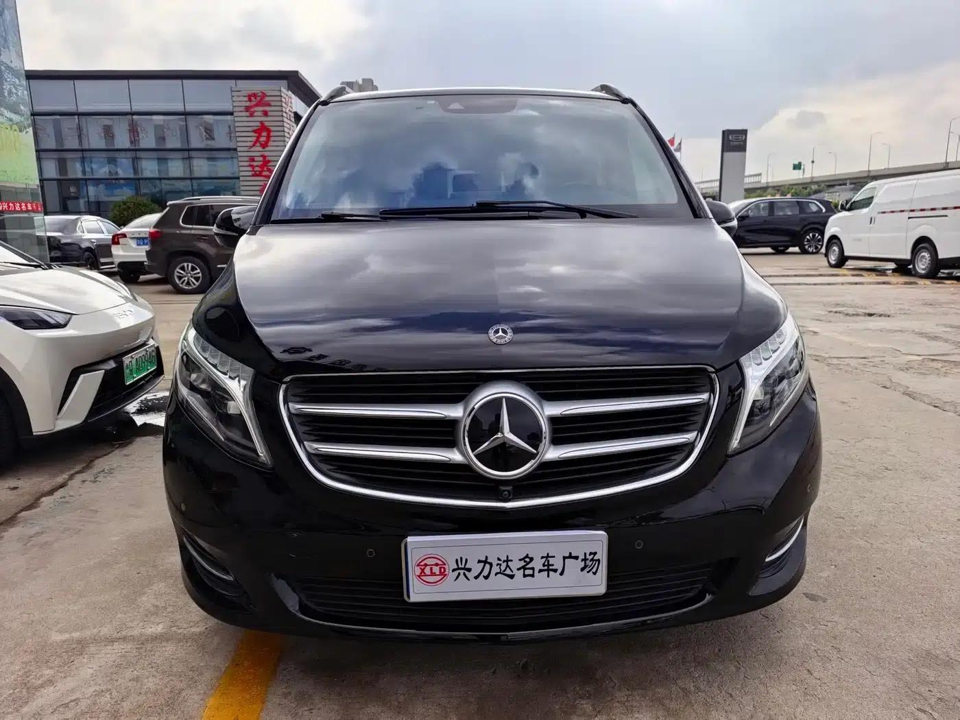 Mercedes-Benz V-Class 2018 V 260 L Premium Extended Edition (China VI Emission Standard) — миниатюра 2