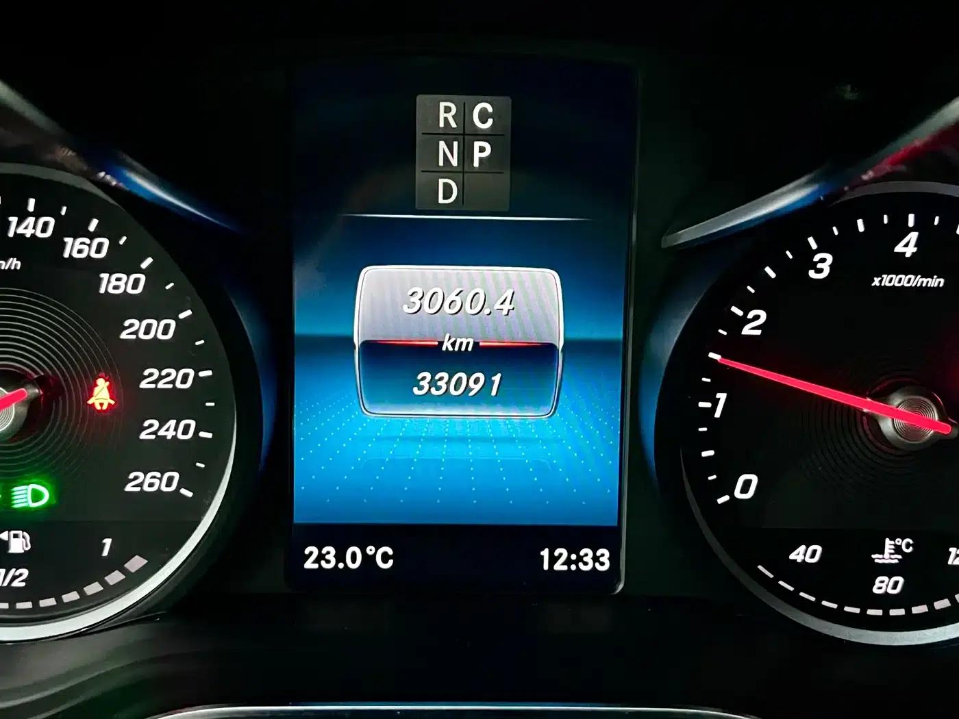 Mercedes-Benz V-Class 2022 V 260 L Long Wheelbase Premium Edition — миниатюра 15