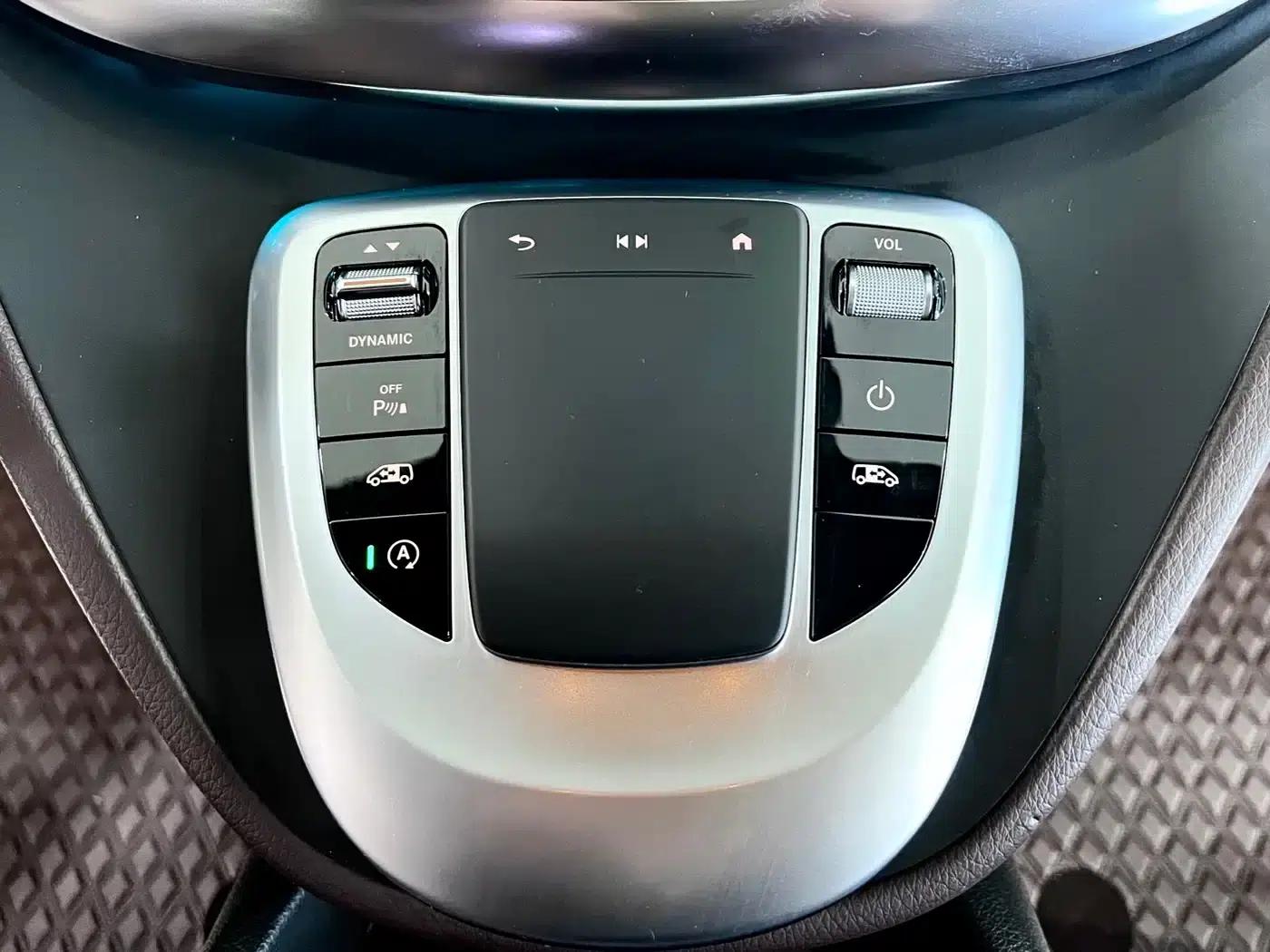 Mercedes-Benz V-Class 2022 V 260 L Long Wheelbase Premium Edition — миниатюра 19