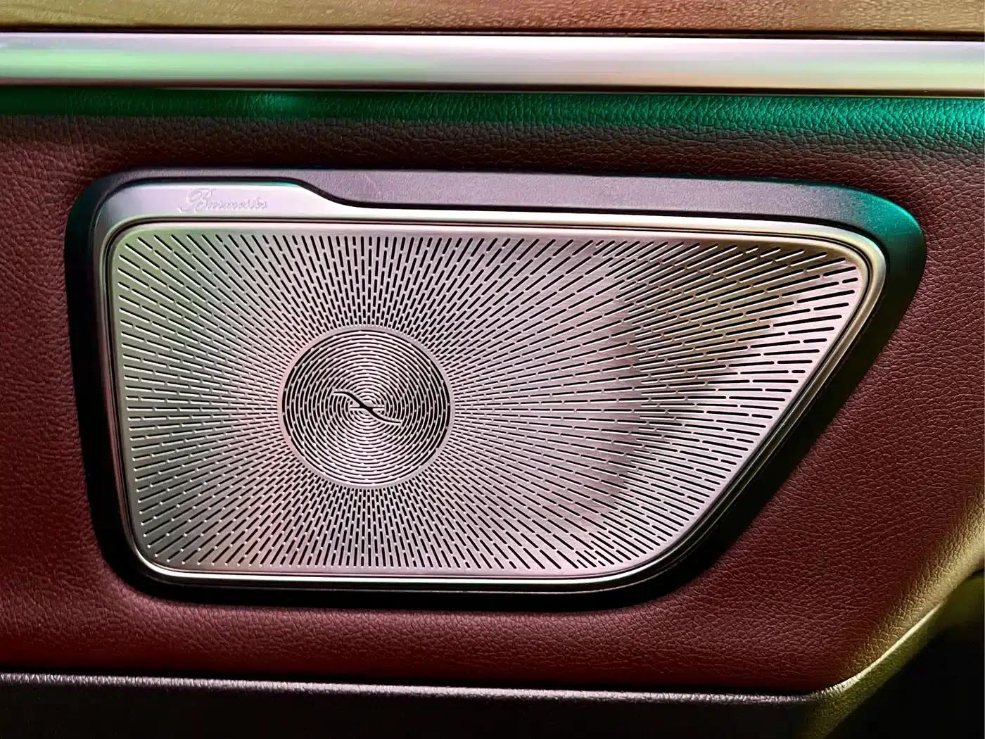 Mercedes-Benz V-Class 2022 V 260 L Long Wheelbase Premium Edition — миниатюра 23