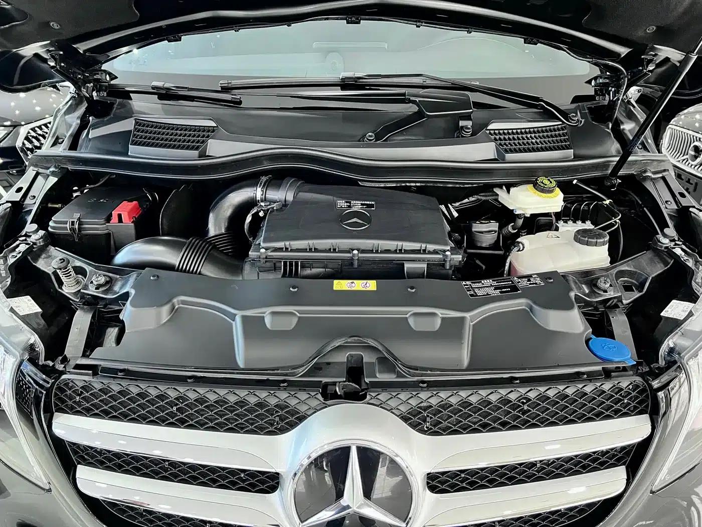 Mercedes-Benz V-Class 2022 V 260 L Long Wheelbase Premium Edition — миниатюра 29