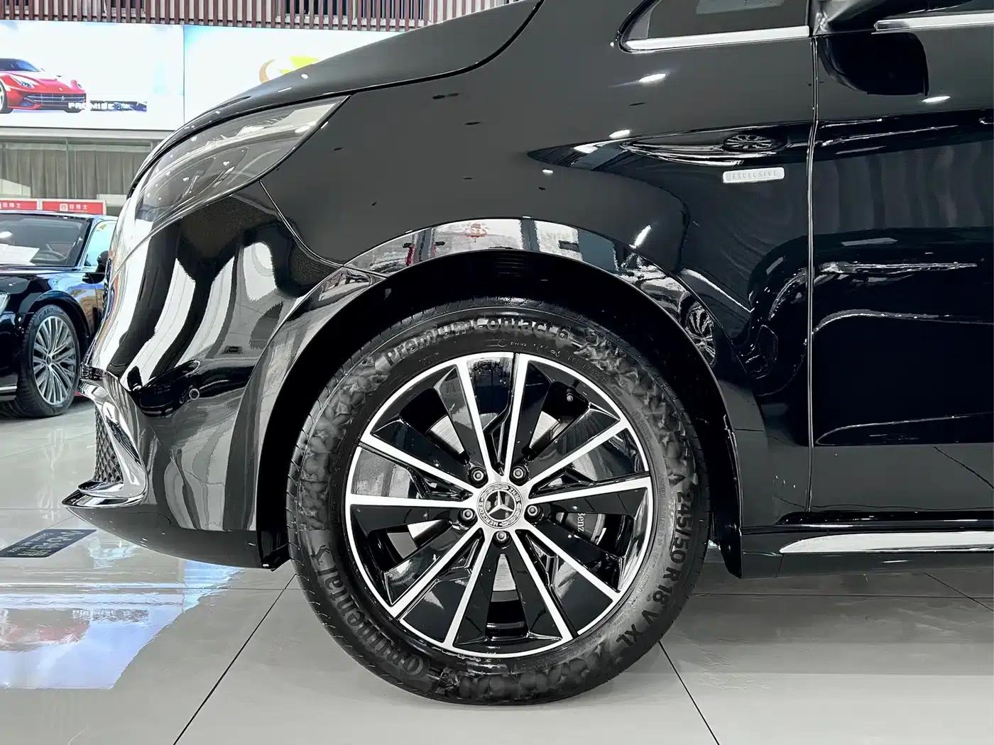 Mercedes-Benz V-Class 2022 V 260 L Long Wheelbase Premium Edition — миниатюра 30