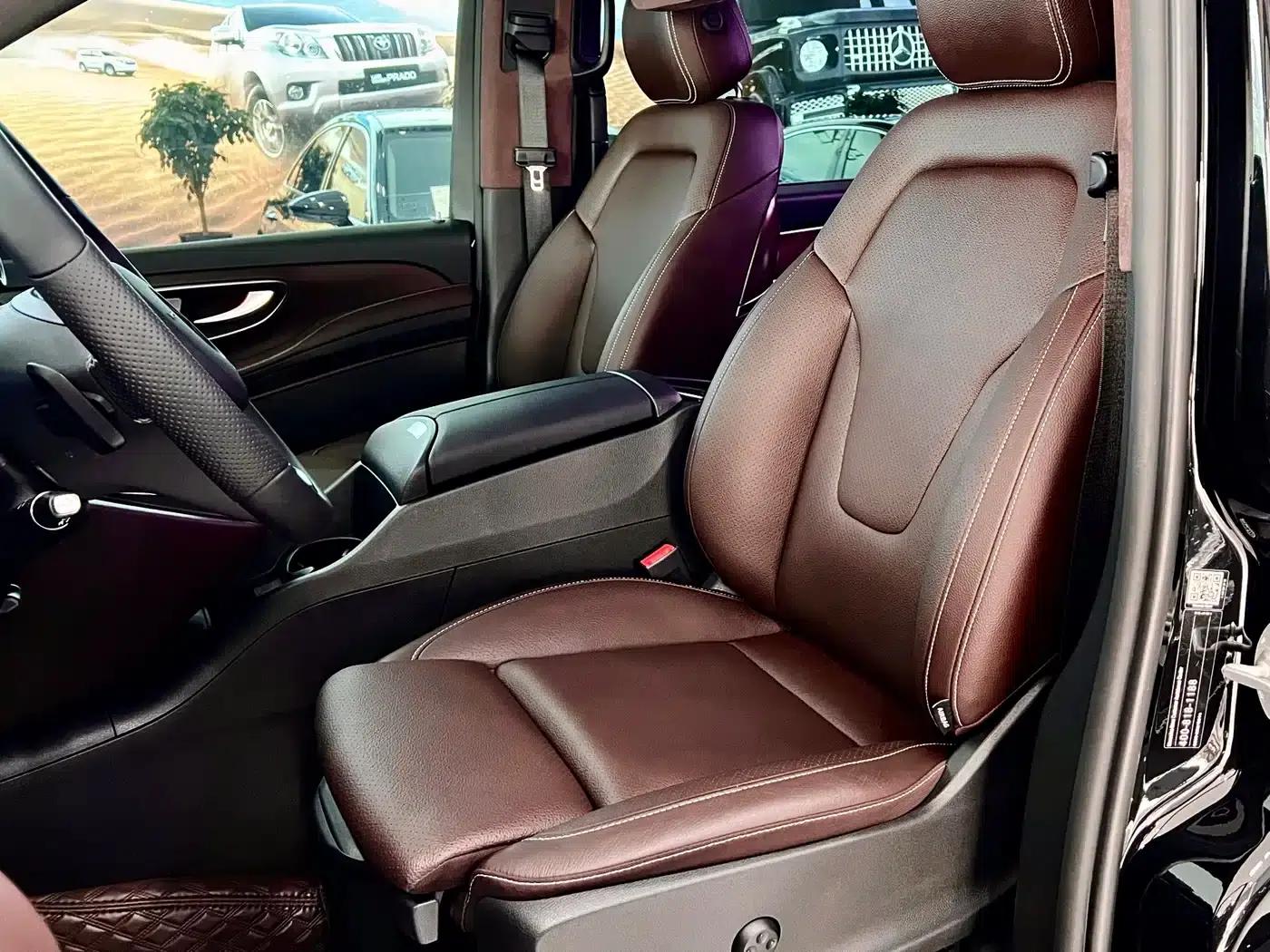 Mercedes-Benz V-Class 2022 V 260 L Long Wheelbase Premium Edition — миниатюра 6