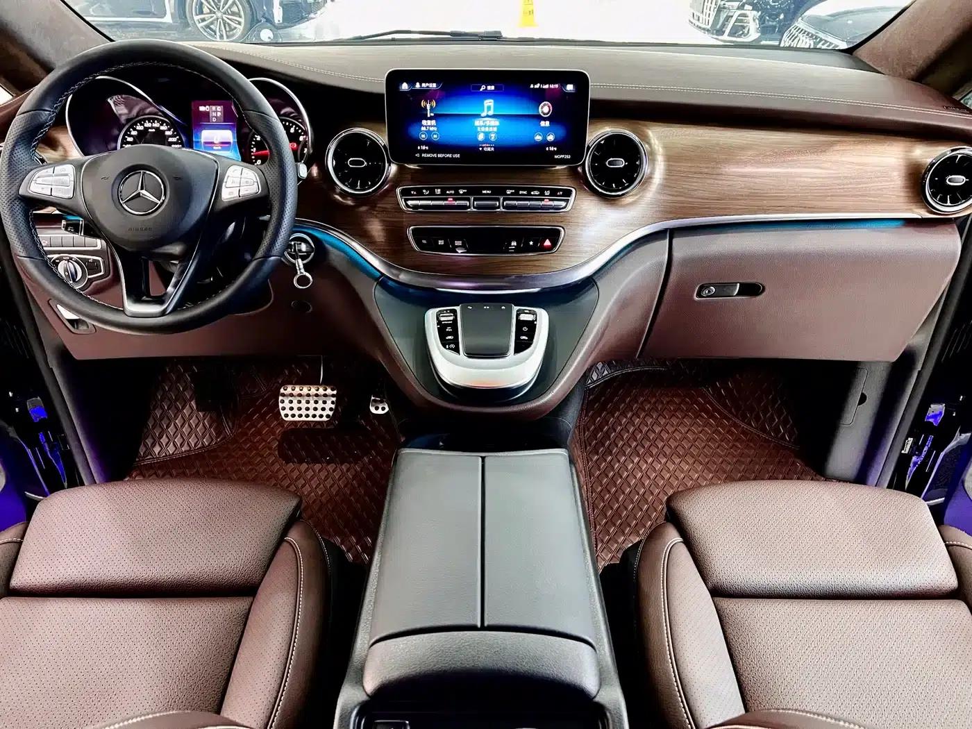 Mercedes-Benz V-Class 2022 V 260 L Long Wheelbase Premium Edition — миниатюра 9