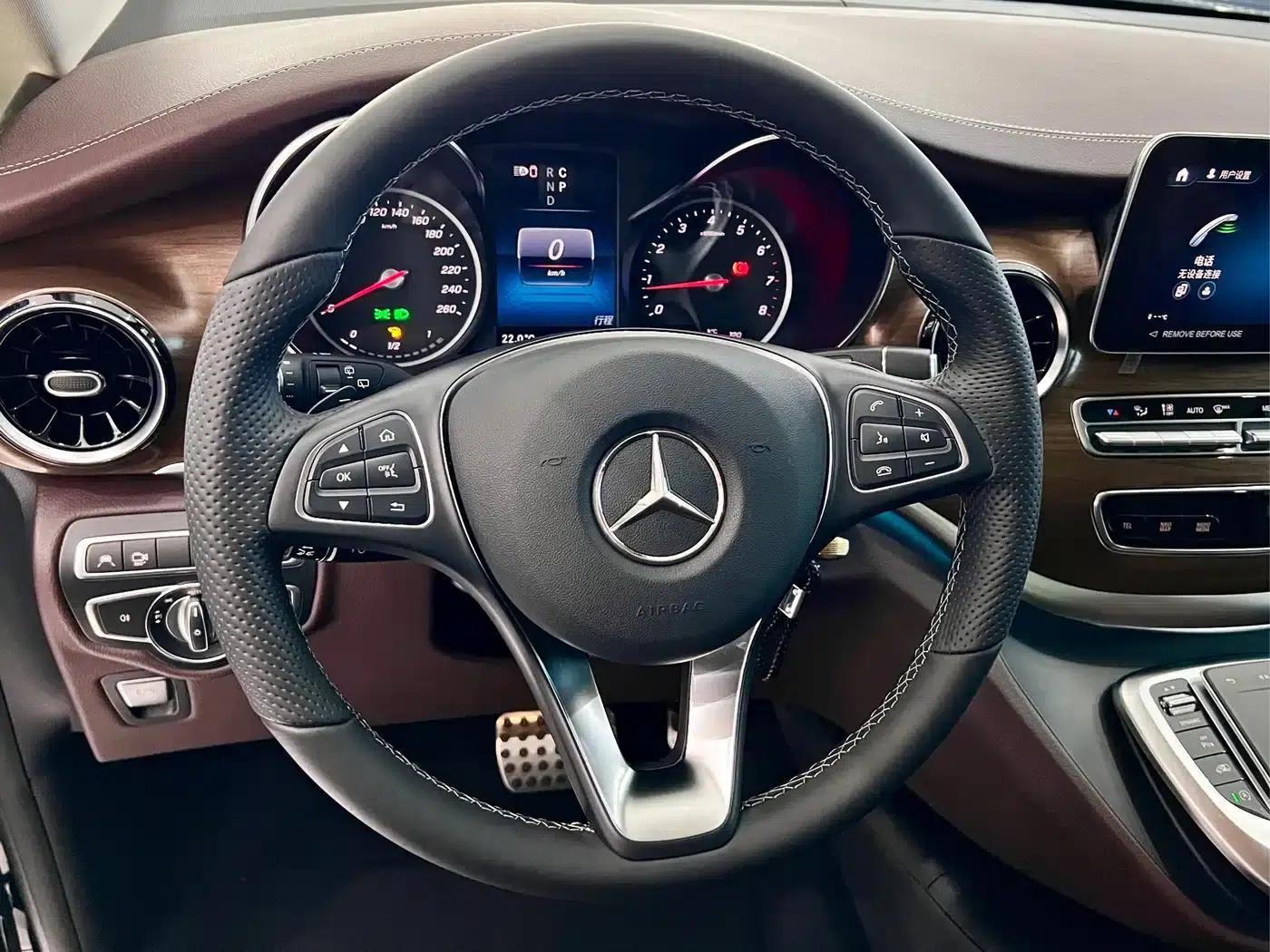 Mercedes-Benz V-Class 2022 V 260 L Long Wheelbase Luxury Edition — миниатюра 15