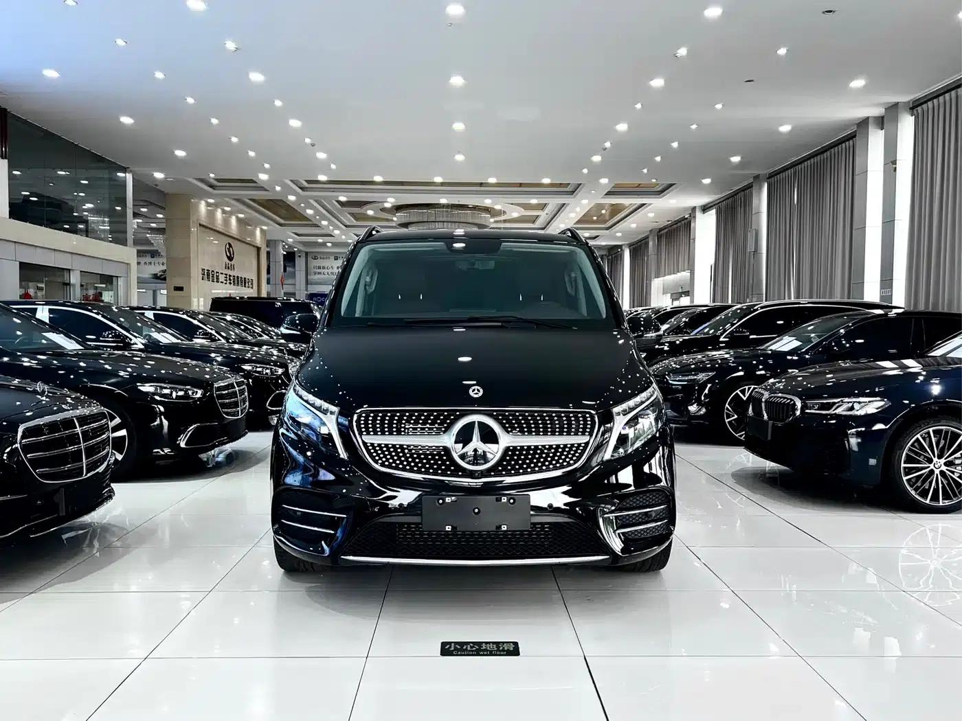 Mercedes-Benz V-Class 2022 V 260 L Long Wheelbase Luxury Edition — миниатюра 3