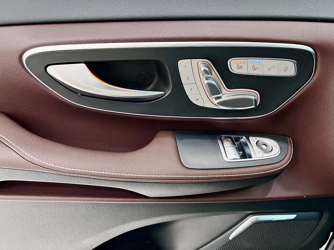 Mercedes-Benz V-Class 2022 V 260 L Long Wheelbase Luxury Edition — миниатюра 22