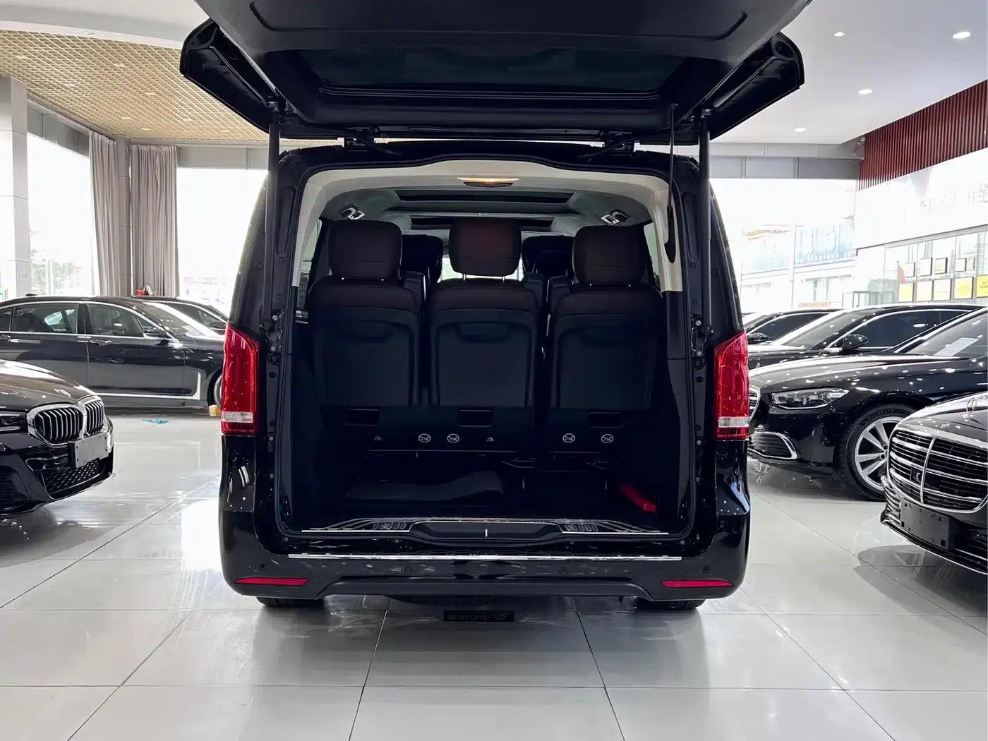 Mercedes-Benz V-Class 2022 V 260 L Long Wheelbase Luxury Edition — миниатюра 24