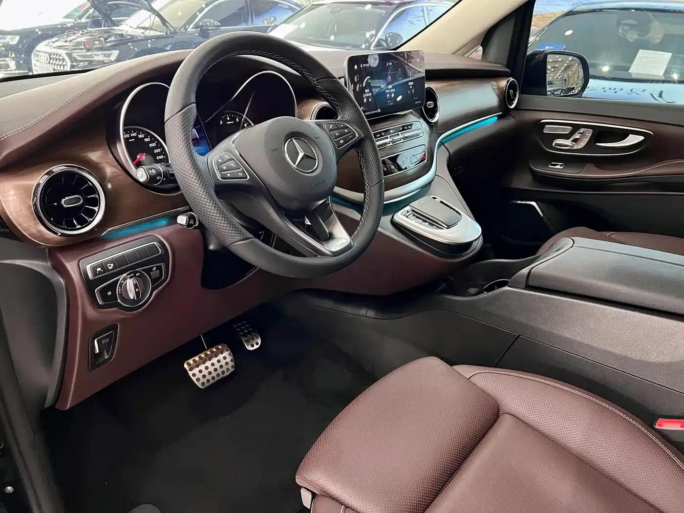 Mercedes-Benz V-Class 2022 V 260 L Long Wheelbase Luxury Edition — миниатюра 7