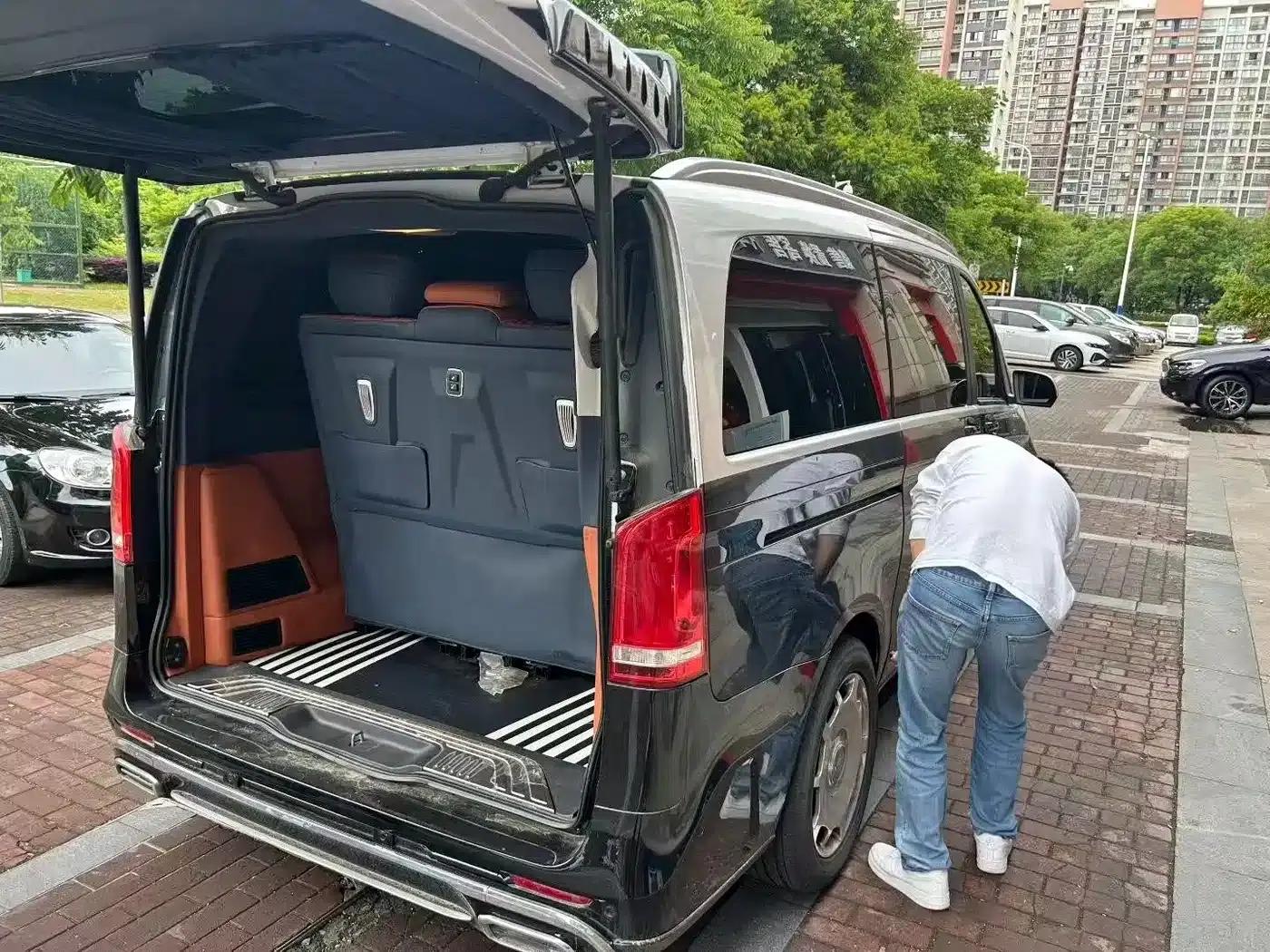 Mercedes-Benz V-Class 2021 V 260 Navigator Edition — миниатюра 7