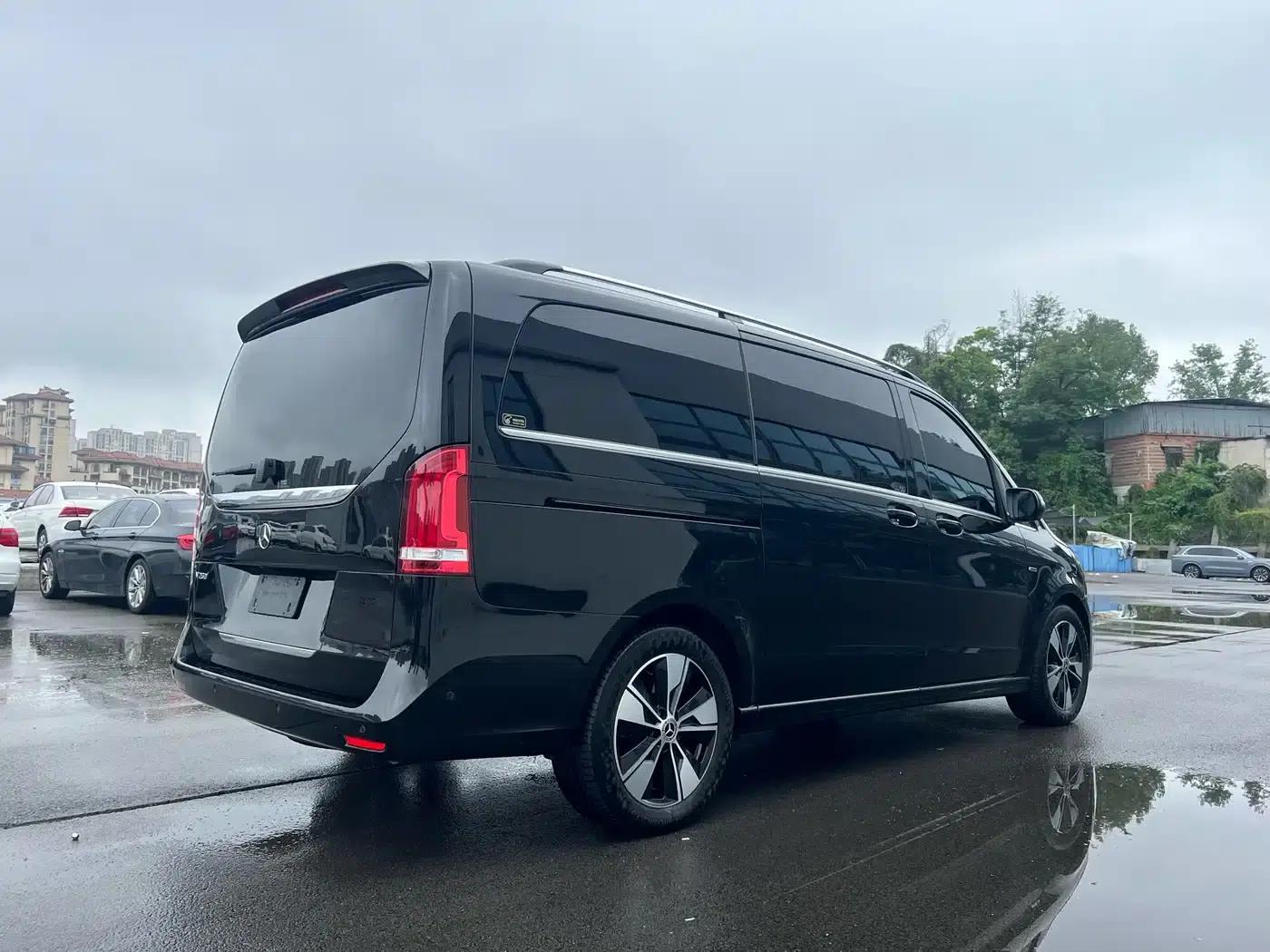 Mercedes-Benz V-Class 2022 V 260 Premium Edition — миниатюра 9