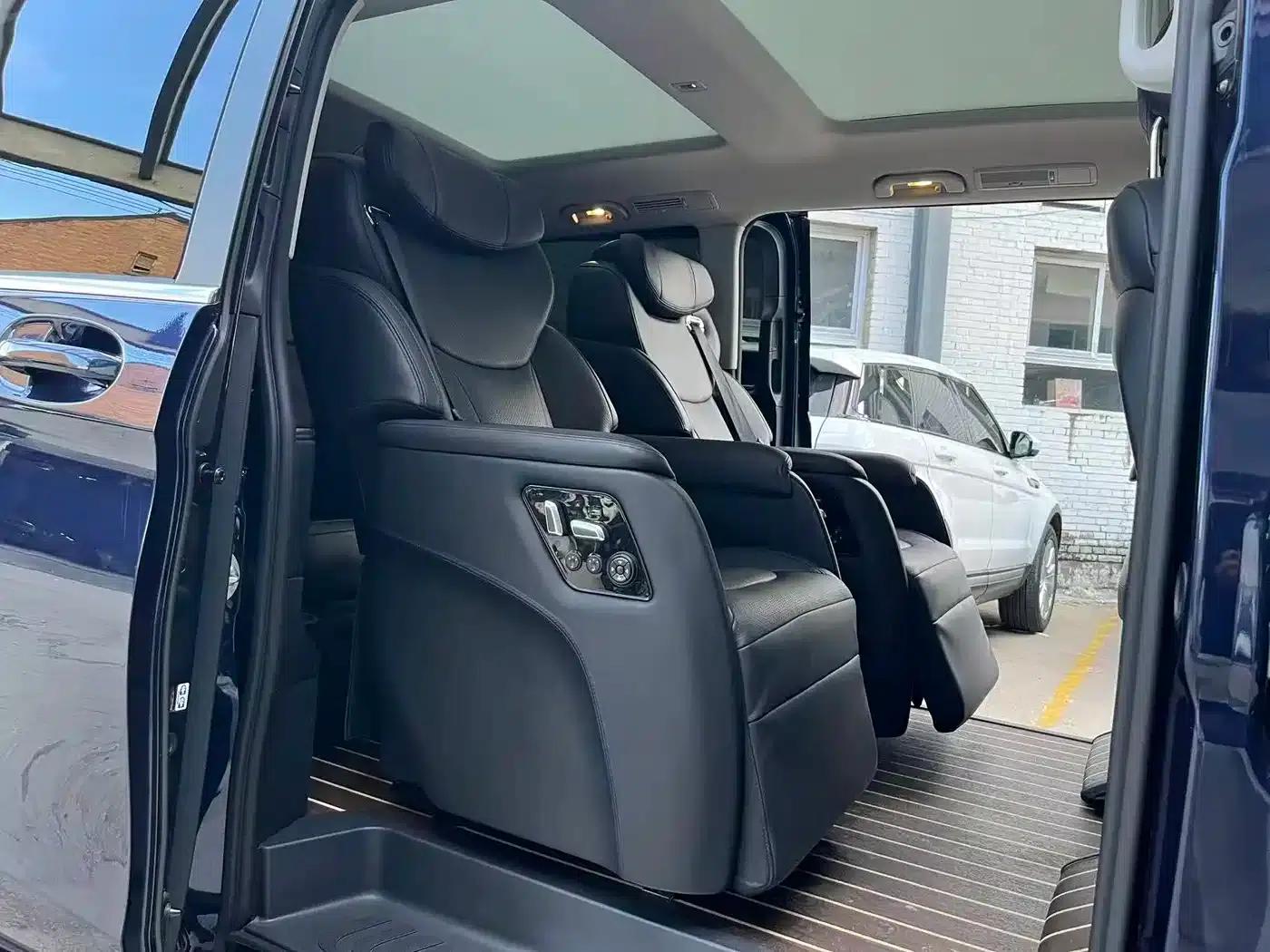 Mercedes-Benz V-Class 2017 V 260 L Premium Extended Edition — миниатюра 11