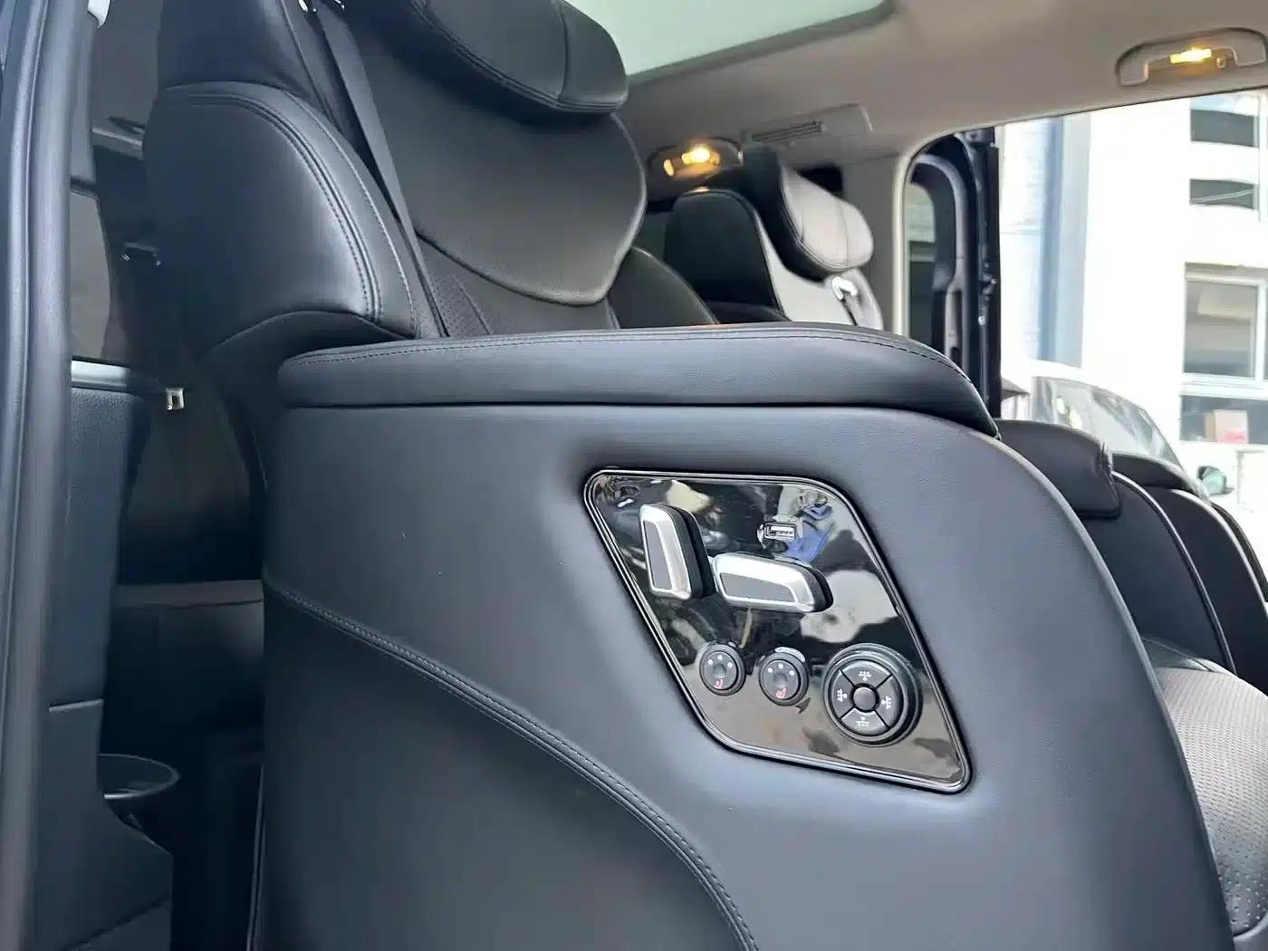 Mercedes-Benz V-Class 2017 V 260 L Premium Extended Edition — миниатюра 12