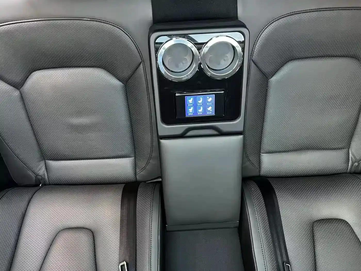Mercedes-Benz V-Class 2017 V 260 L Premium Extended Edition — миниатюра 16