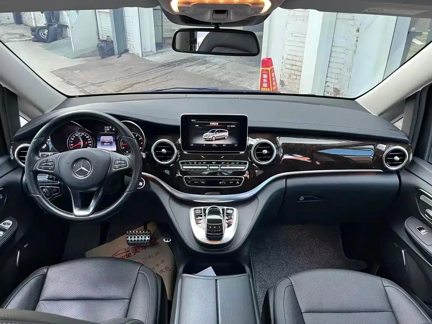 Mercedes-Benz V-Class 2017 V 260 L Premium Extended Edition — миниатюра 17