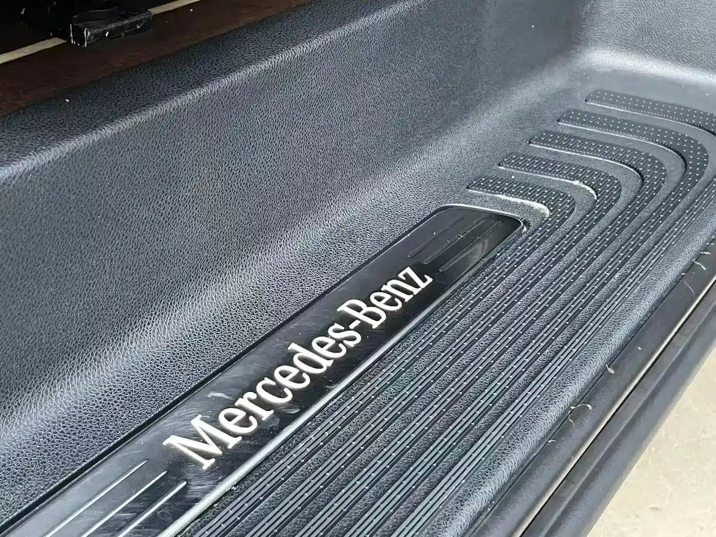 Mercedes-Benz V-Class 2017 V 260 L Premium Extended Edition — миниатюра 18