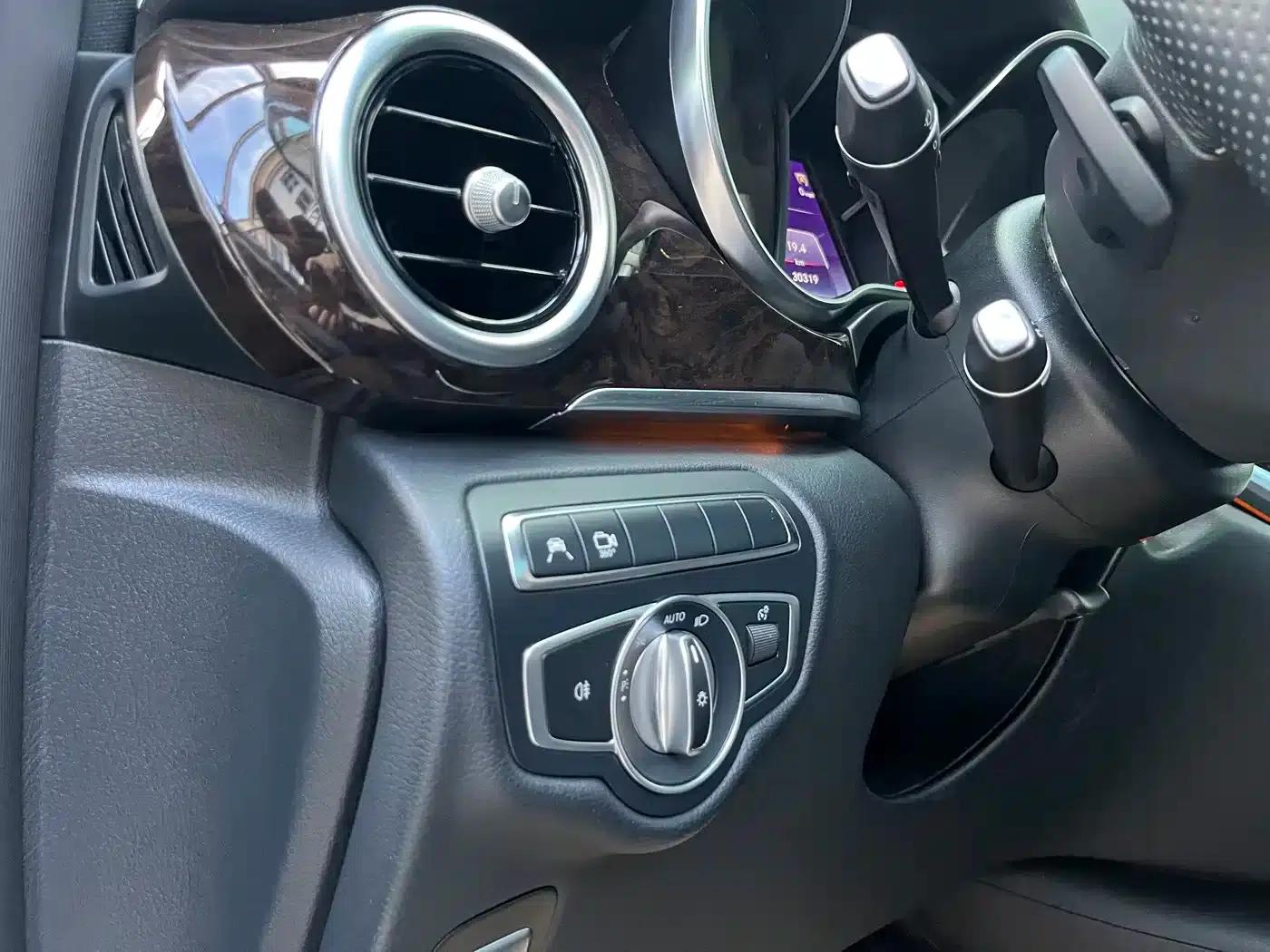 Mercedes-Benz V-Class 2017 V 260 L Premium Extended Edition — миниатюра 20