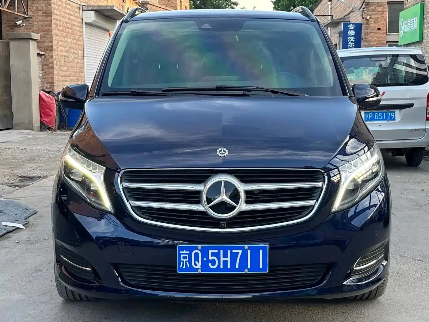 Mercedes-Benz V-Class 2017 V 260 L Premium Extended Edition — миниатюра 5