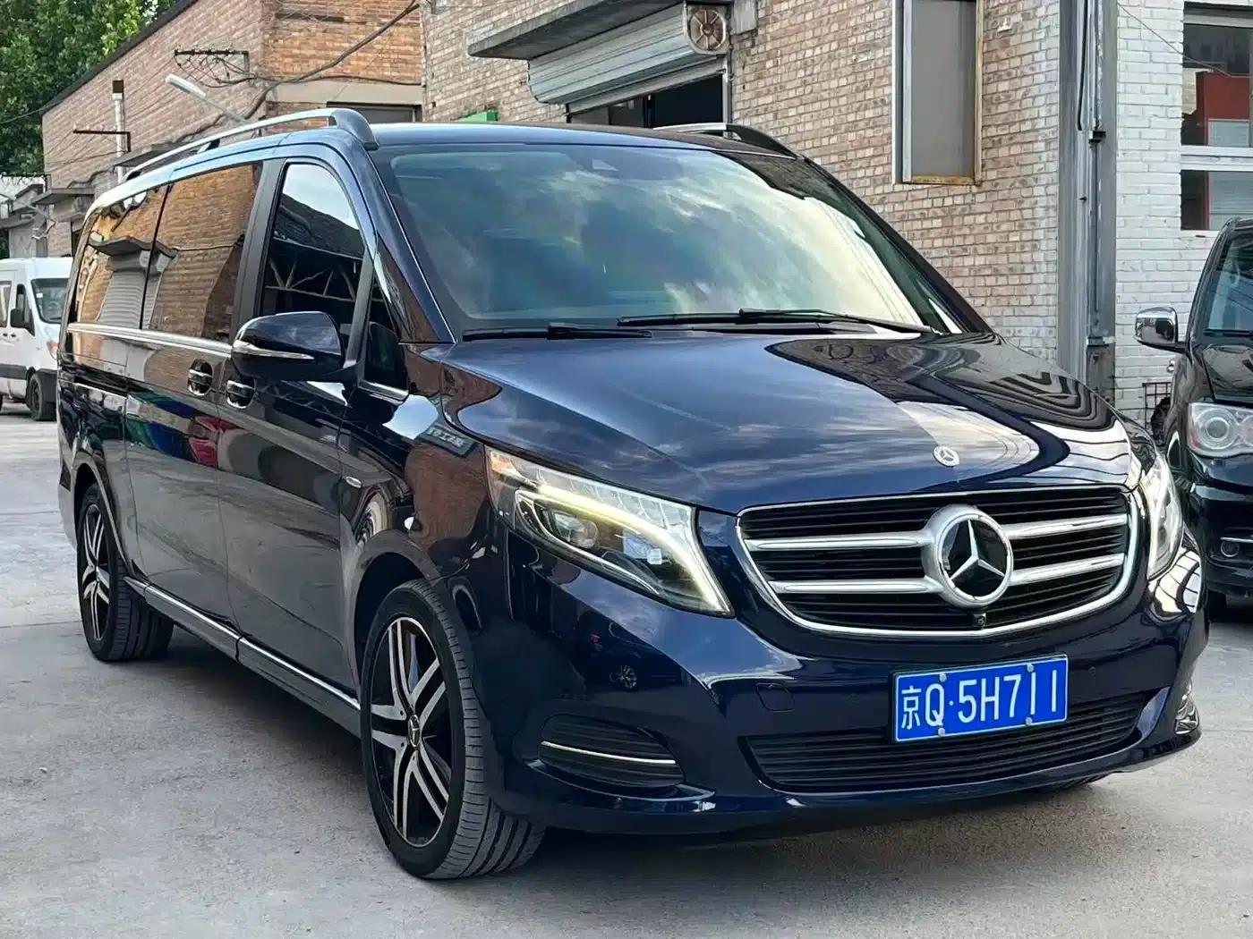 Mercedes-Benz V-Class 2017 V 260 L Premium Extended Edition — миниатюра 6