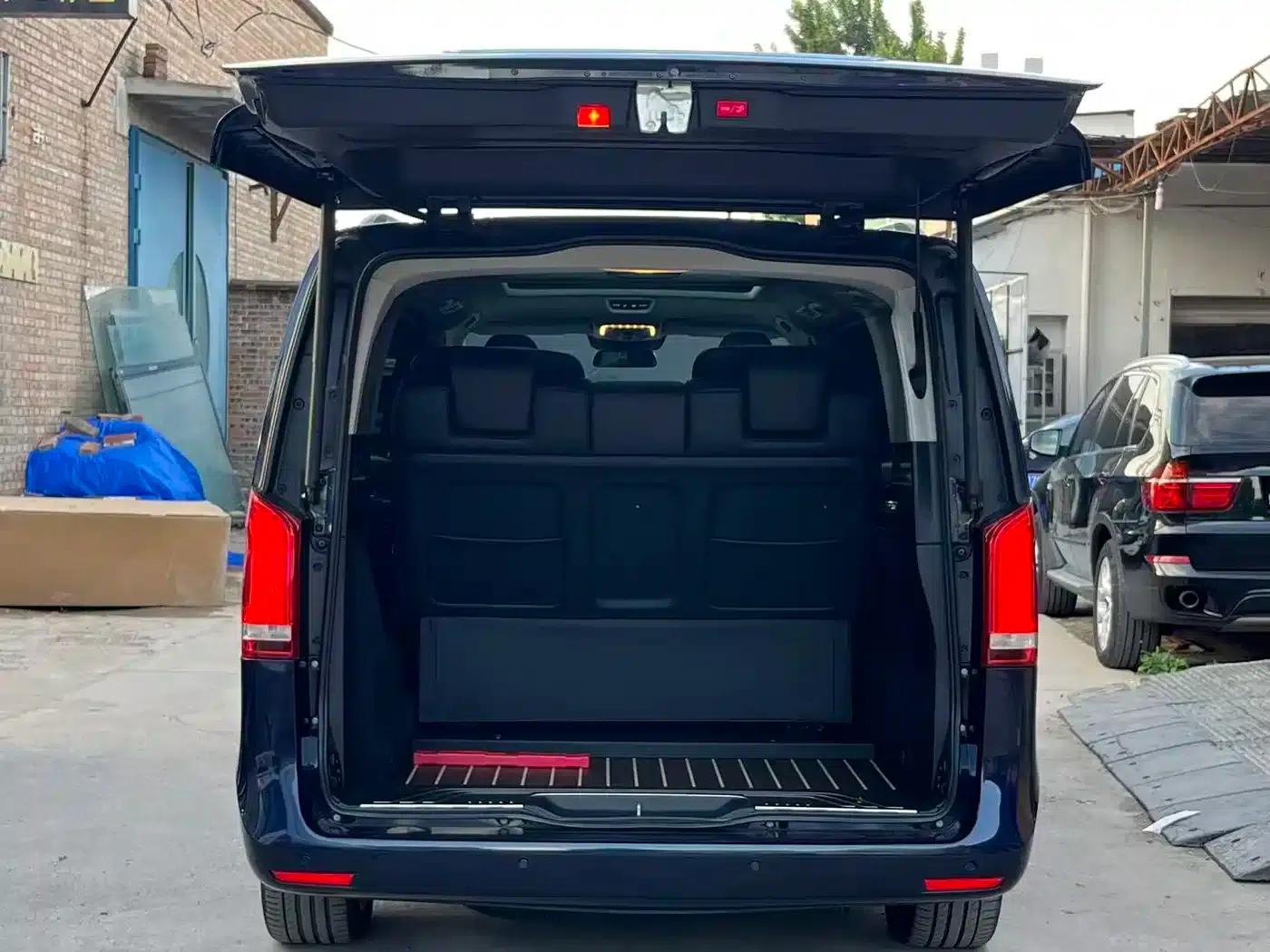 Mercedes-Benz V-Class 2017 V 260 L Premium Extended Edition — миниатюра 8