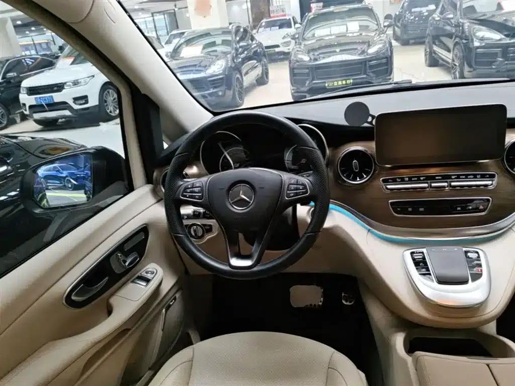 Mercedes-Benz V-Class 2021 V 260 L Long Wheelbase Luxury Edition — миниатюра 11