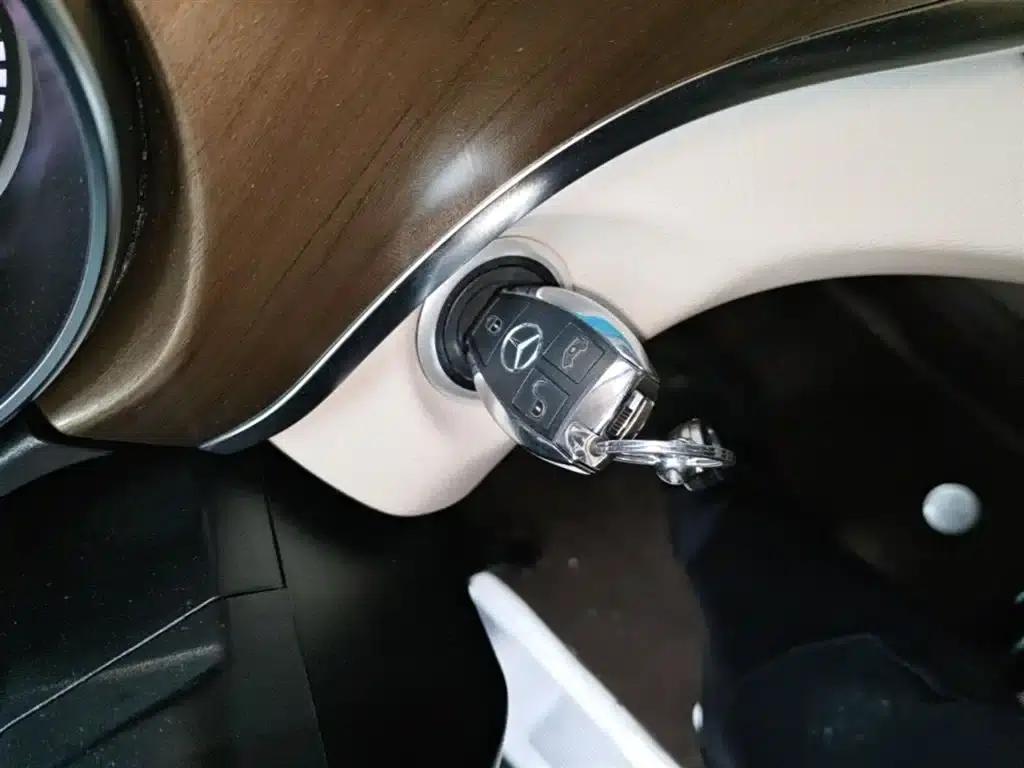 Mercedes-Benz V-Class 2021 V 260 L Long Wheelbase Luxury Edition — миниатюра 9