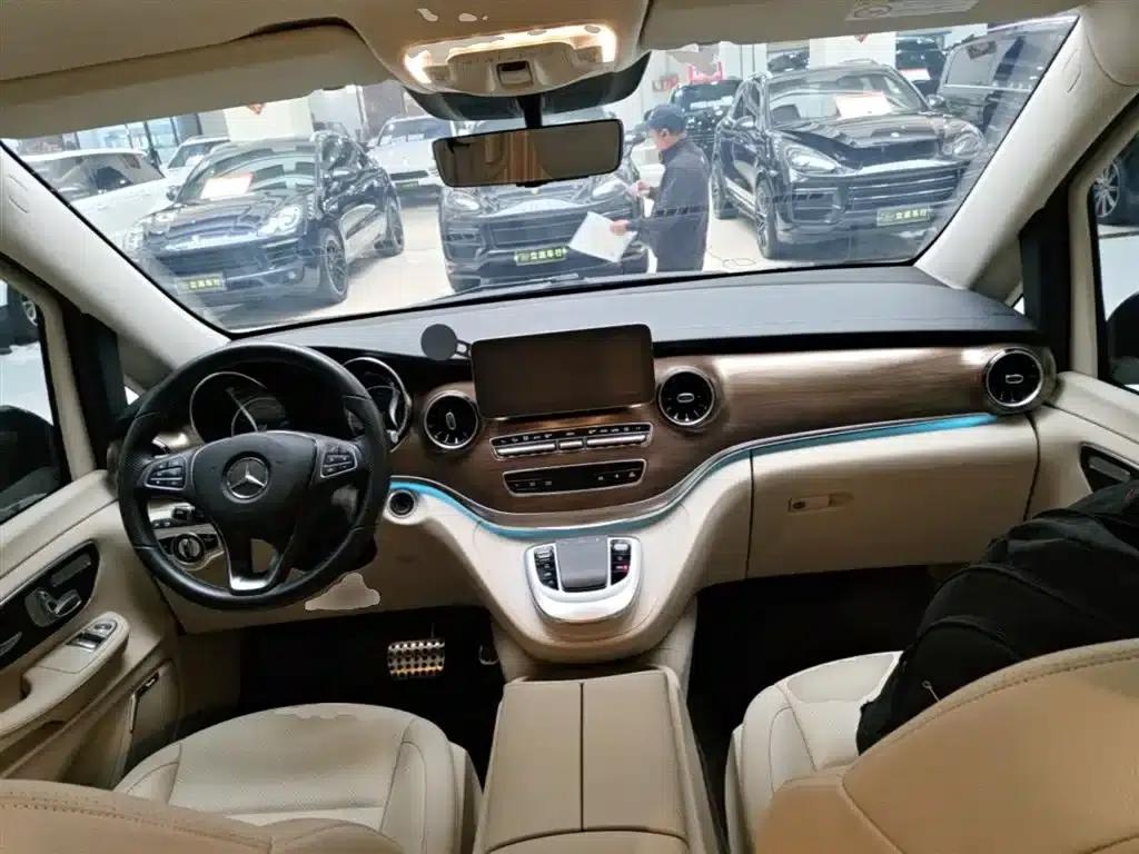 Mercedes-Benz V-Class 2021 V 260 L Long Wheelbase Luxury Edition — миниатюра 10