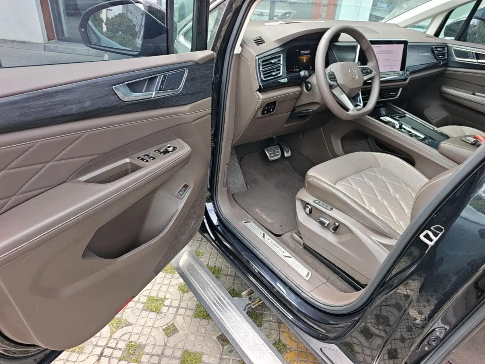 Volkswagen Viloran 2024 380TSI Premium Edition — миниатюра 19