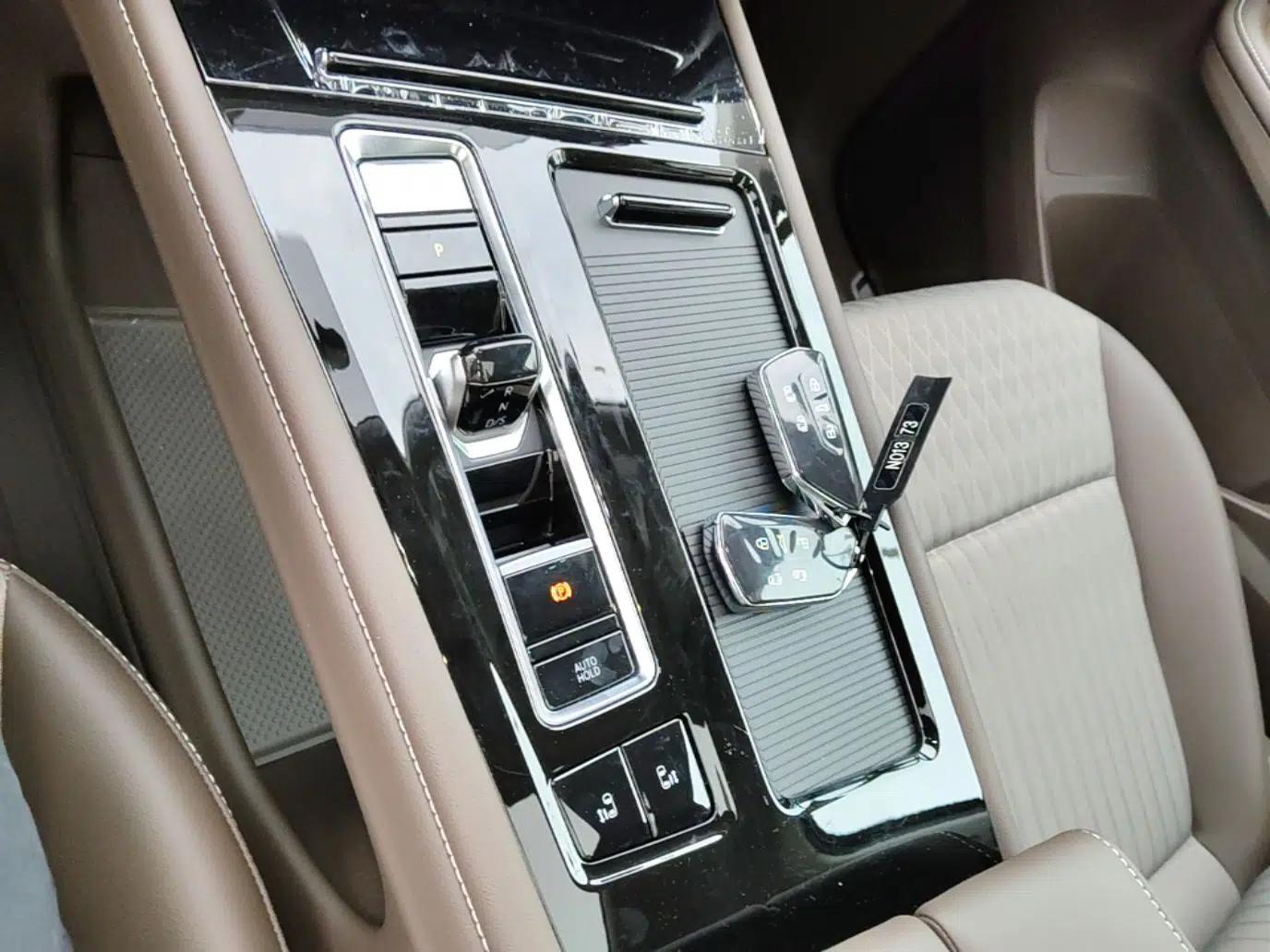 Volkswagen Viloran 2024 330TSI Business Edition — миниатюра 16
