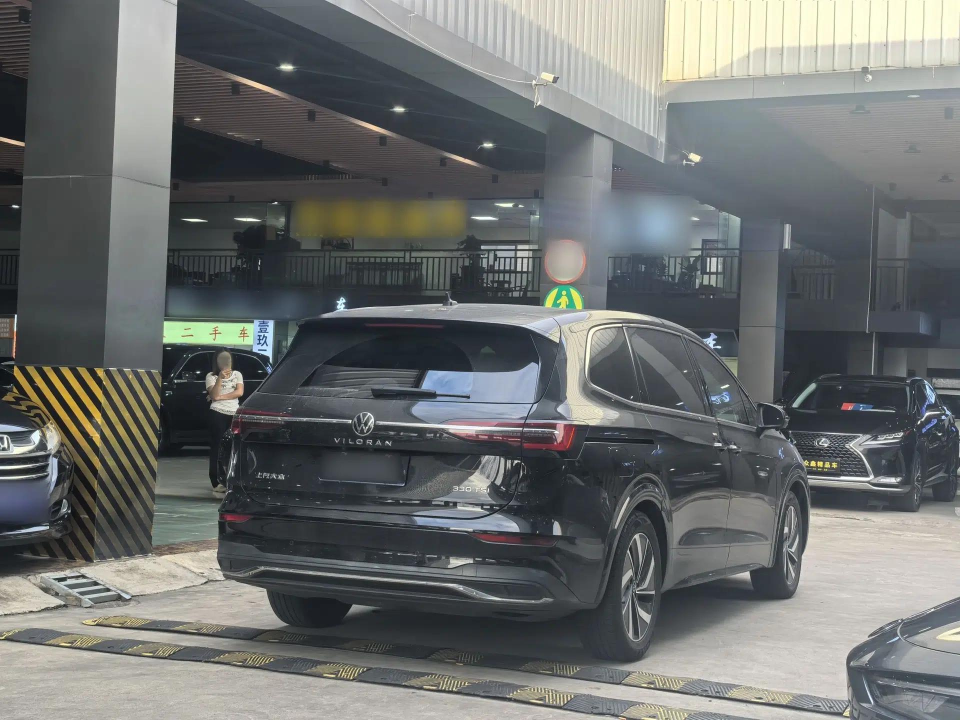 Volkswagen Viloran 2020 330TSI Luxury Edition — миниатюра 6