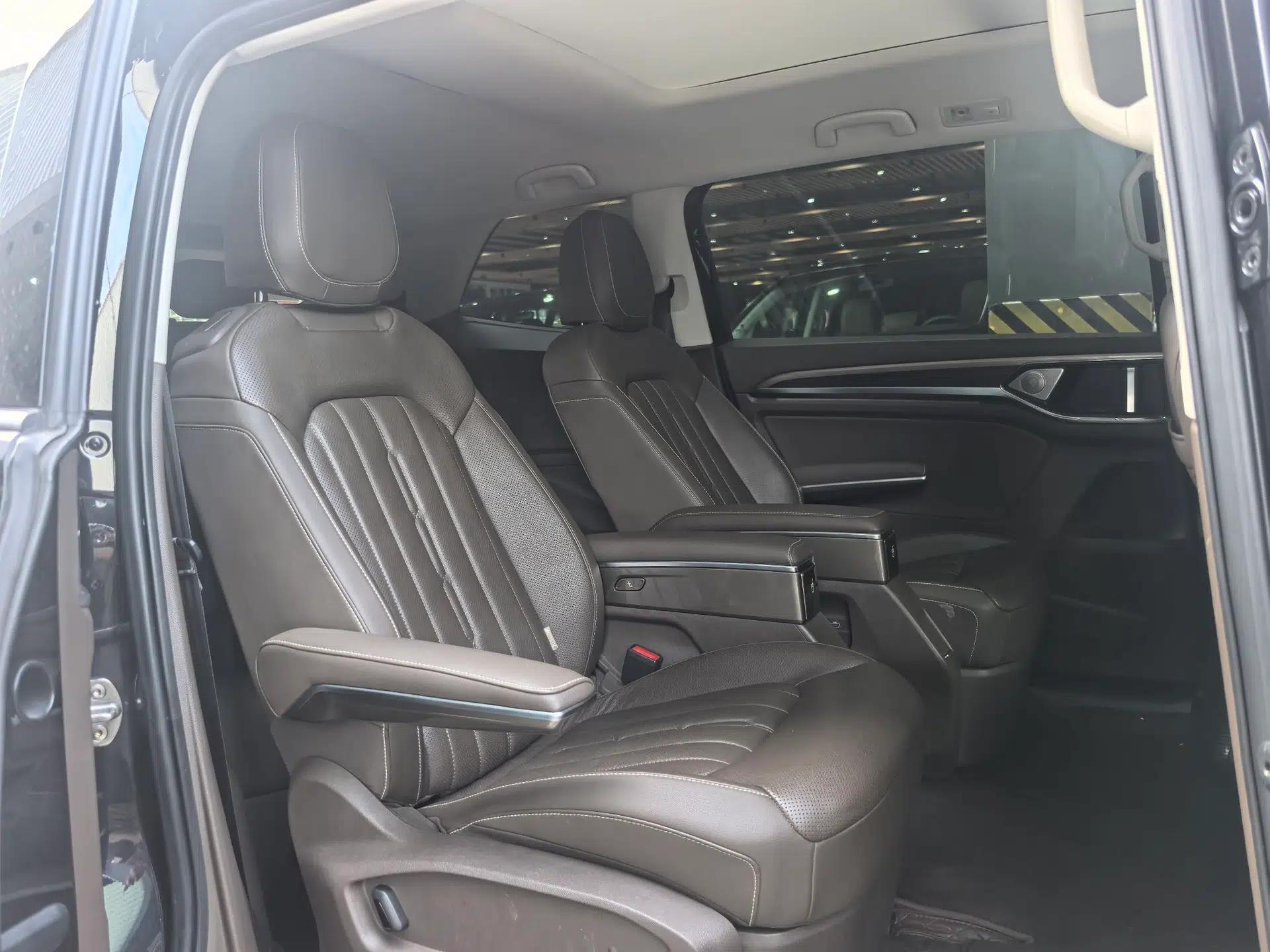 Volkswagen Viloran 2020 330TSI Luxury Edition — миниатюра 9