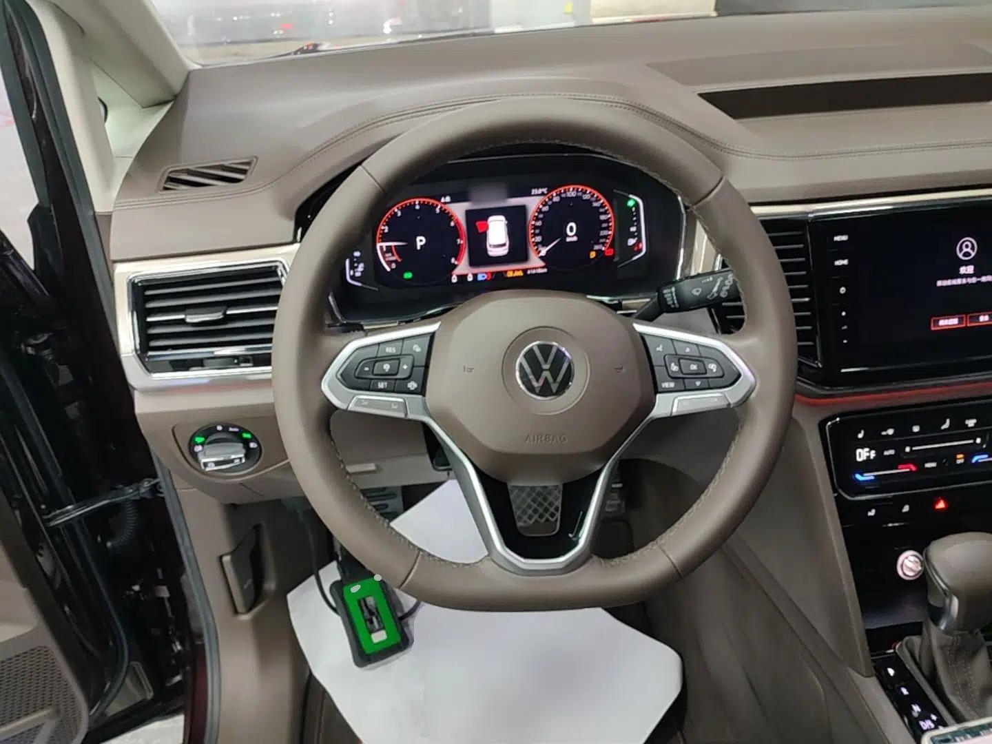 Volkswagen Viloran 2020 380TSI Prestige Edition — миниатюра 14