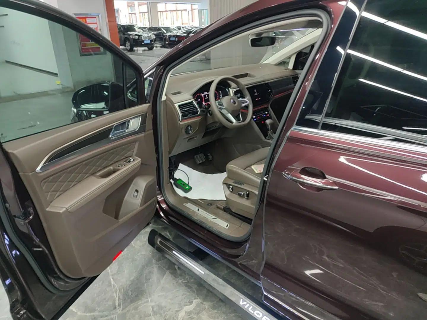 Volkswagen Viloran 2020 380TSI Prestige Edition — миниатюра 19