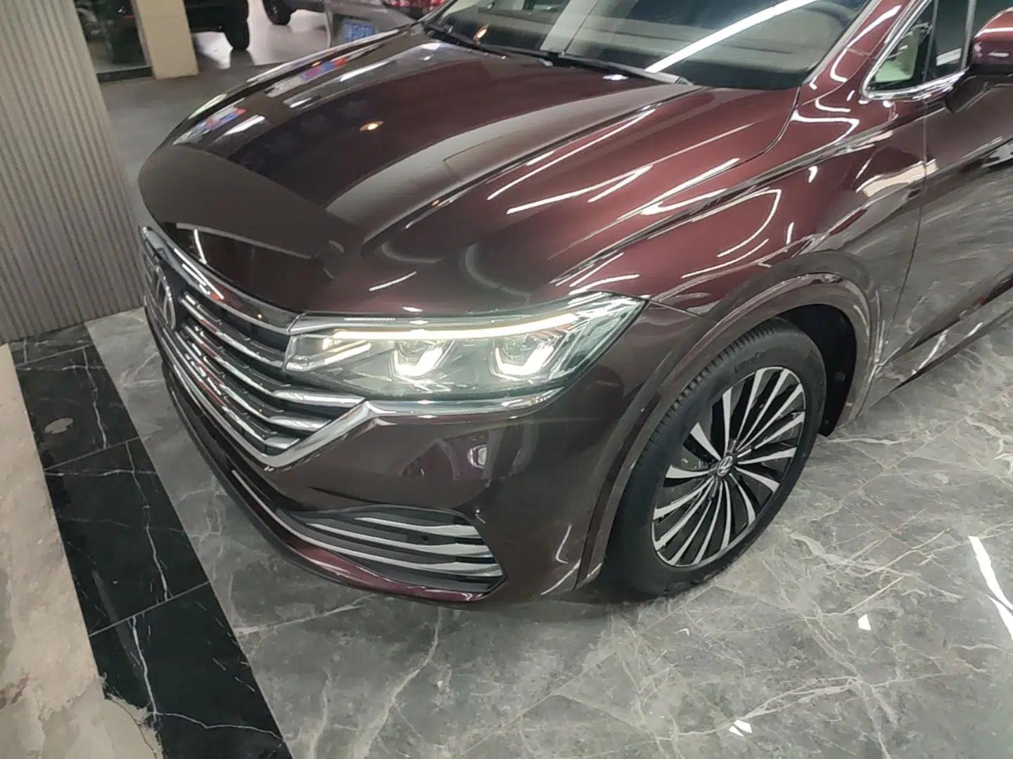 Volkswagen Viloran 2020 380TSI Prestige Edition — миниатюра 9