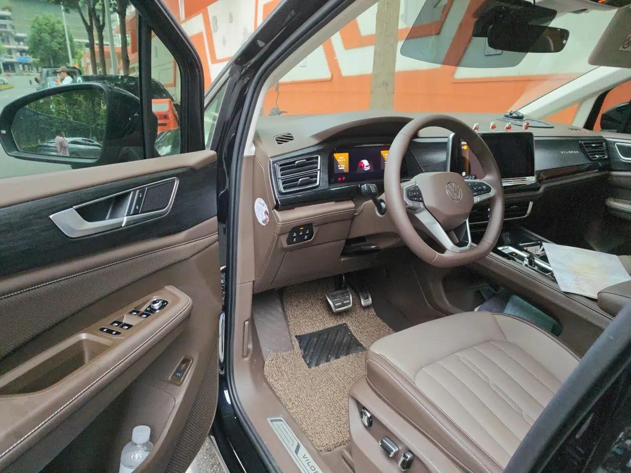 Volkswagen Viloran 2024 380TSI Luxury Edition — миниатюра 17