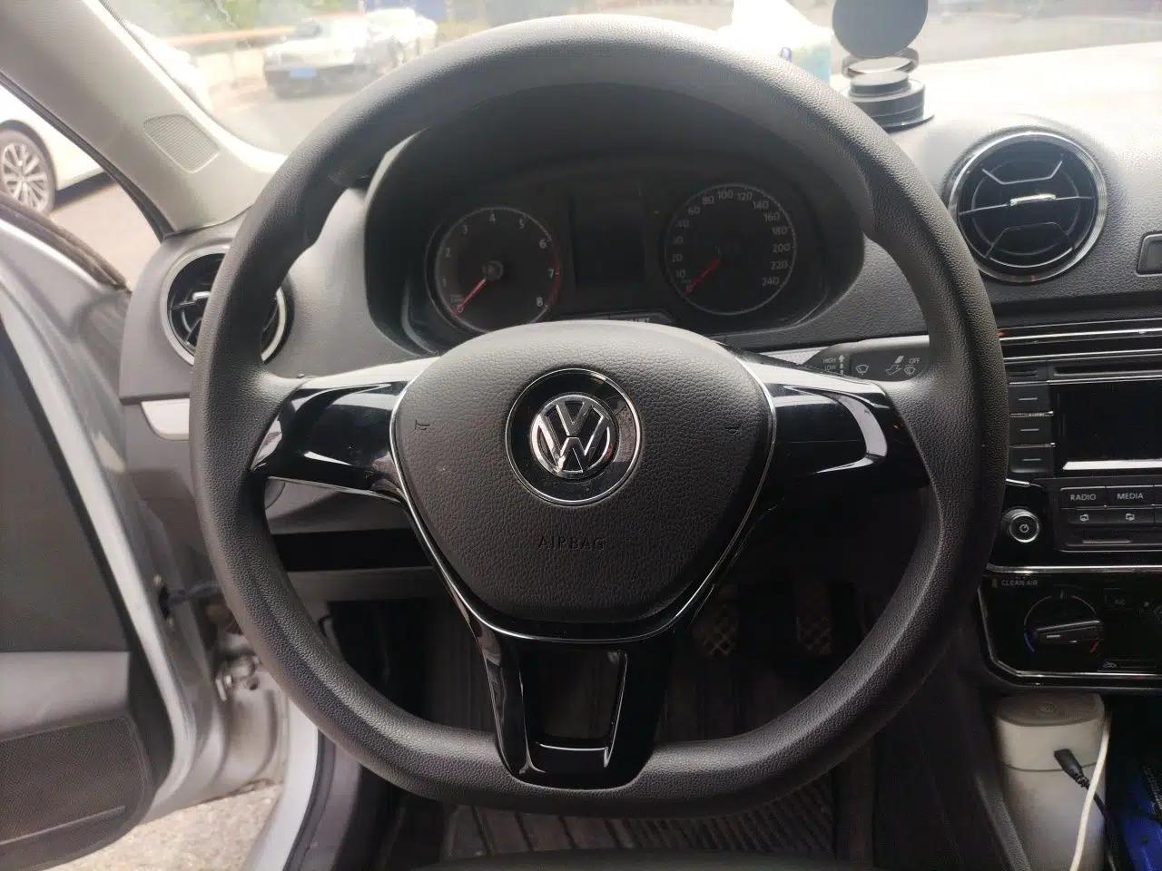 Volkswagen Jetta 2017 1.4L Manual Comfort Model — миниатюра 11