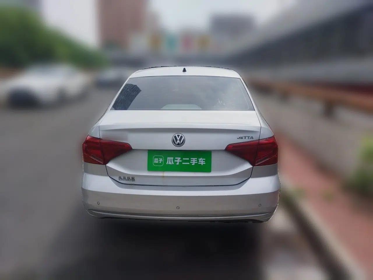 Volkswagen Jetta 2017 1.4L Manual Comfort Model — миниатюра 5