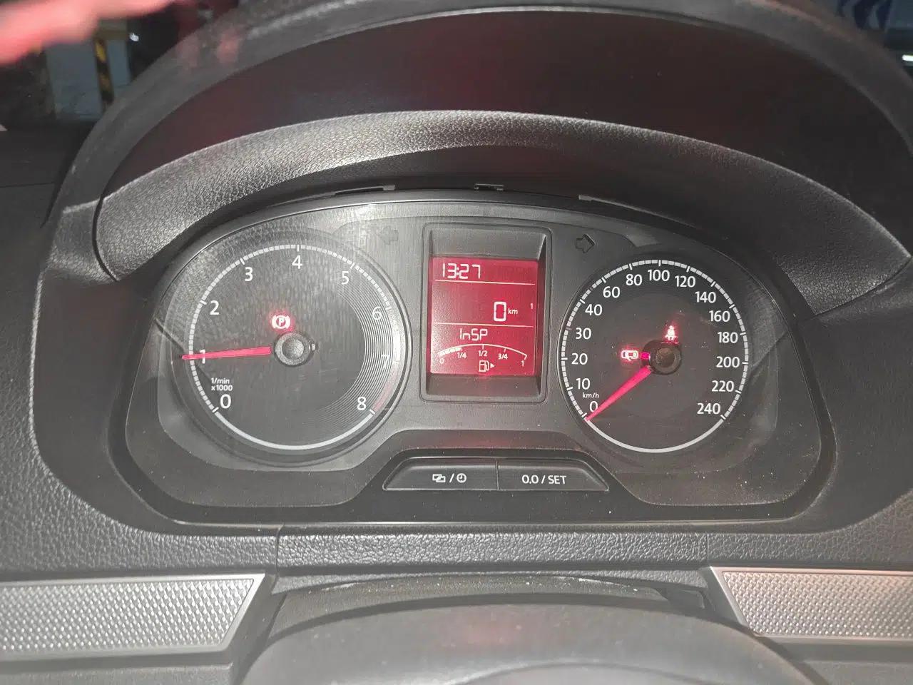 Volkswagen Jetta 2017 1.5L Manual Comfort Model — миниатюра 12