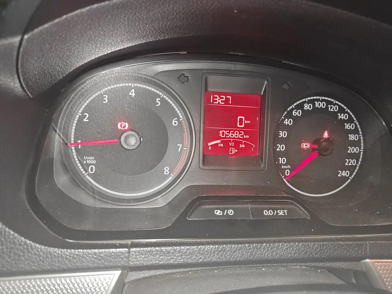 Volkswagen Jetta 2017 1.5L Manual Comfort Model — миниатюра 13
