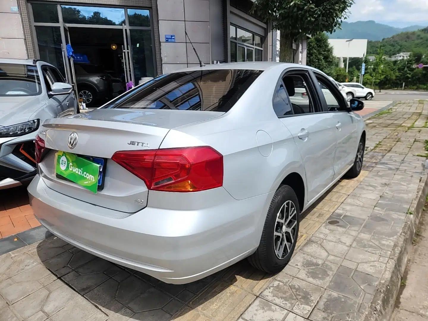 Volkswagen Jetta 2017 1.5L Automatic Fashion Model — миниатюра 6