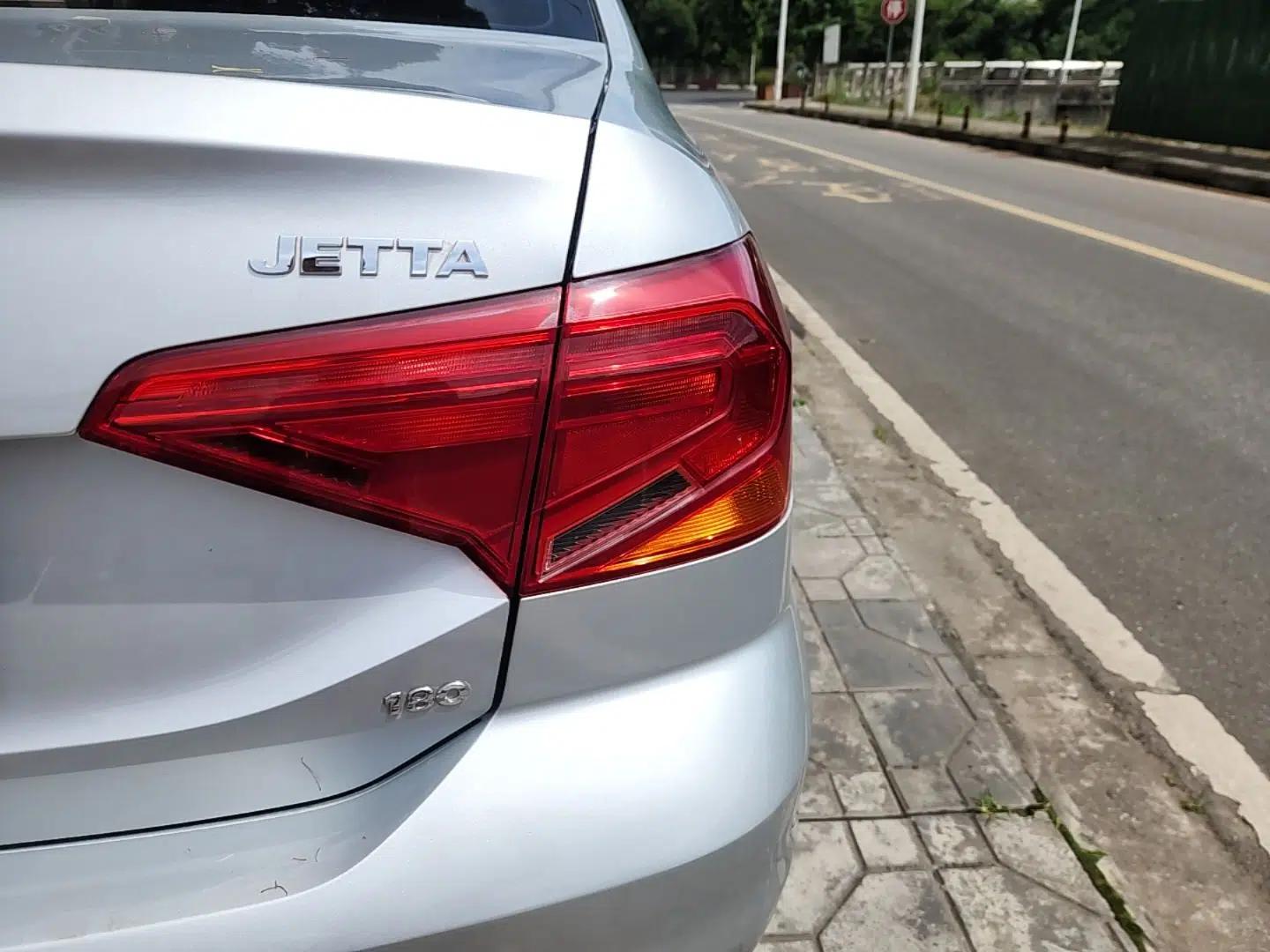 Volkswagen Jetta 2017 1.5L Automatic Fashion Model — миниатюра 7