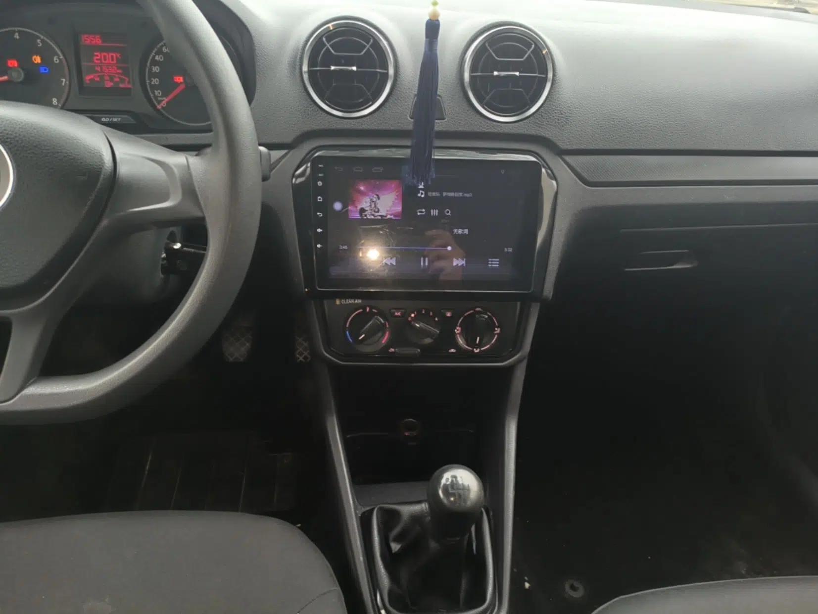 Volkswagen Jetta 2017 1.5L Manual Fashion Edition — миниатюра 16