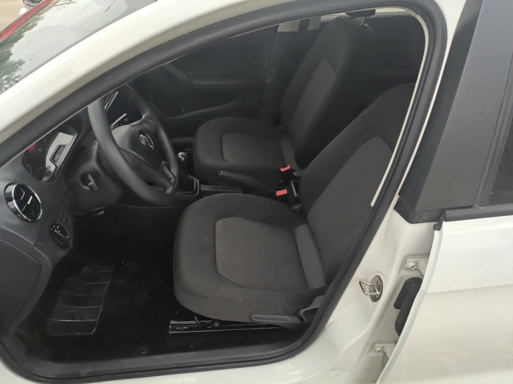 Volkswagen Jetta 2017 1.5L Manual Fashion Edition — миниатюра 18