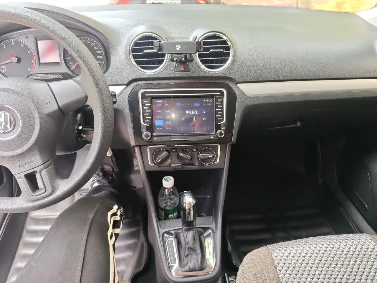 Volkswagen Jetta 2015 Value Edition 1.6L Automatic Comfort Version — миниатюра 14