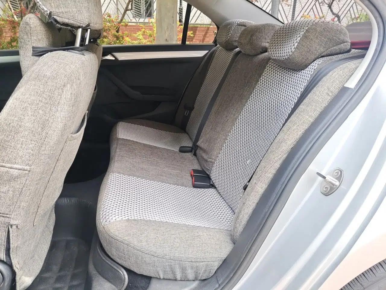 Volkswagen Jetta 2015 Value Edition 1.6L Automatic Comfort Version — миниатюра 18