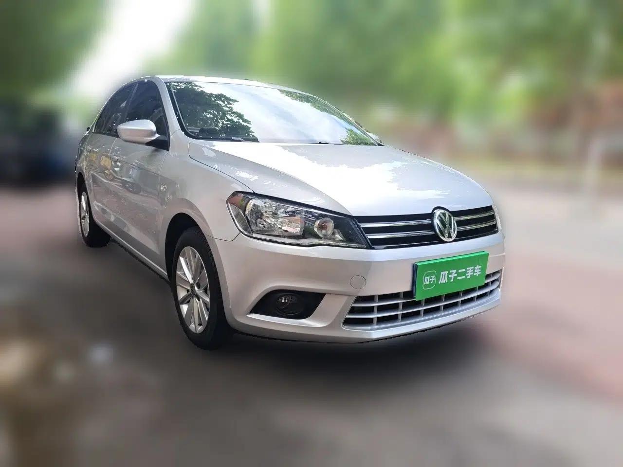 Volkswagen Jetta 2015 Value Edition 1.6L Automatic Comfort Version — миниатюра 3