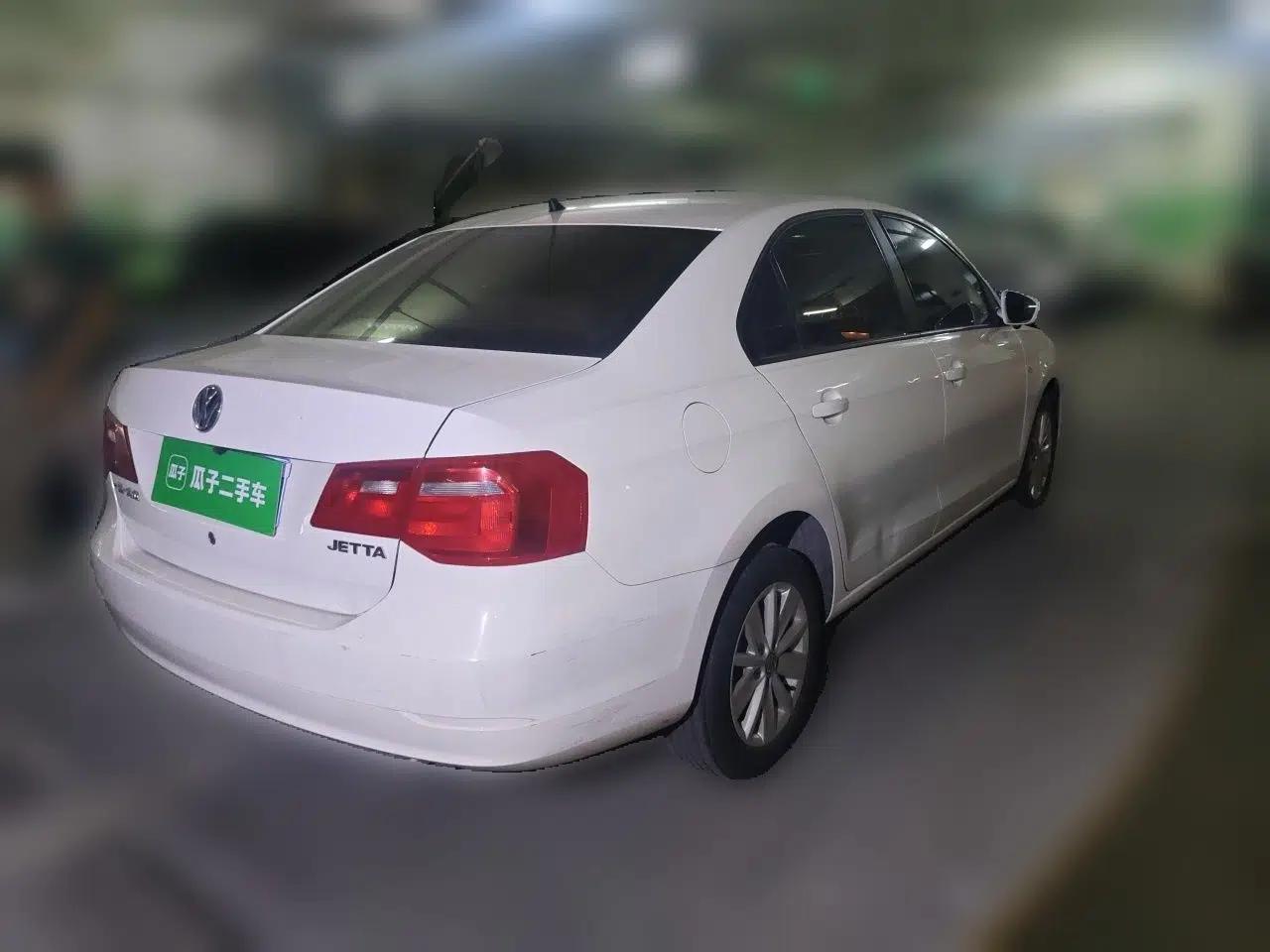 Volkswagen Jetta 2013 1.6L Automatic Comfort Model — миниатюра 4