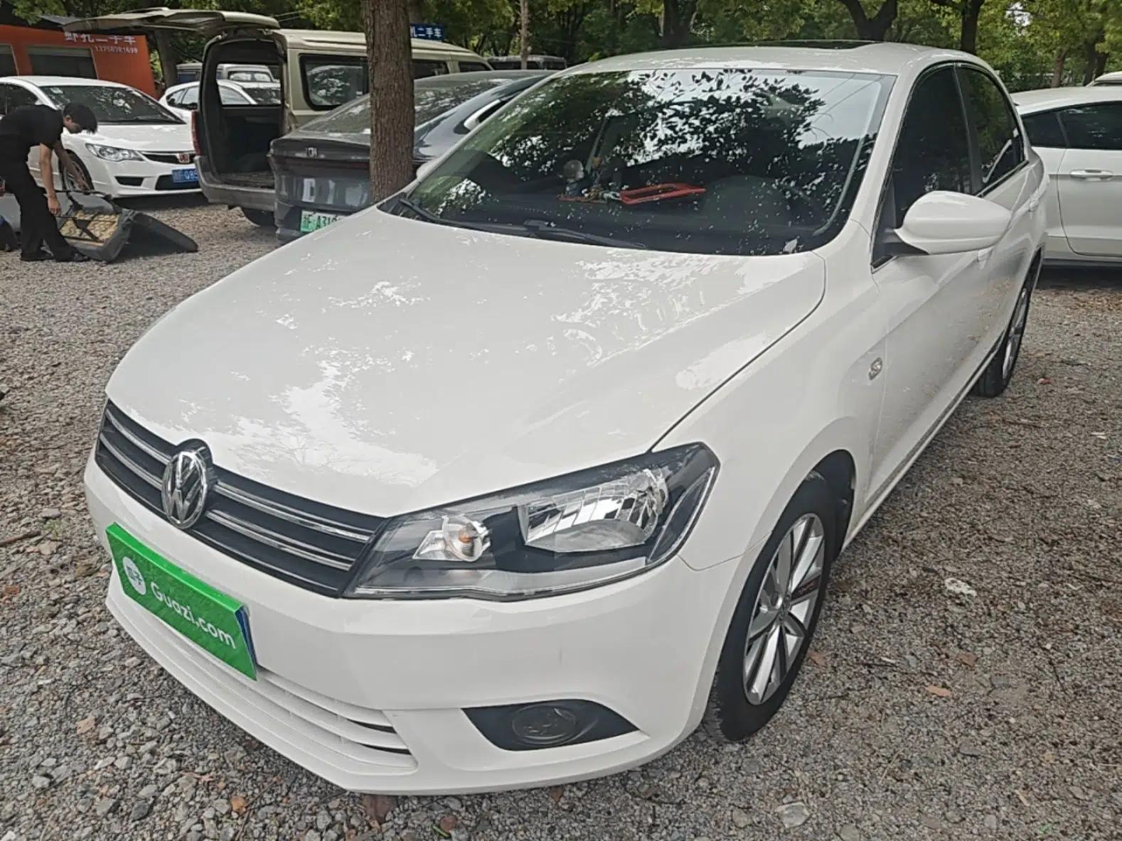 Volkswagen Jetta 2015 Value Edition 1.6L Automatic Comfort Version — миниатюра 1
